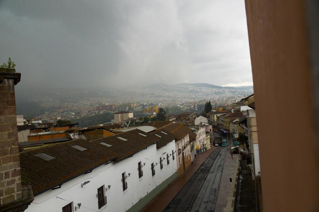 Hostal Juana De Arco Quito Eksteriør bilde